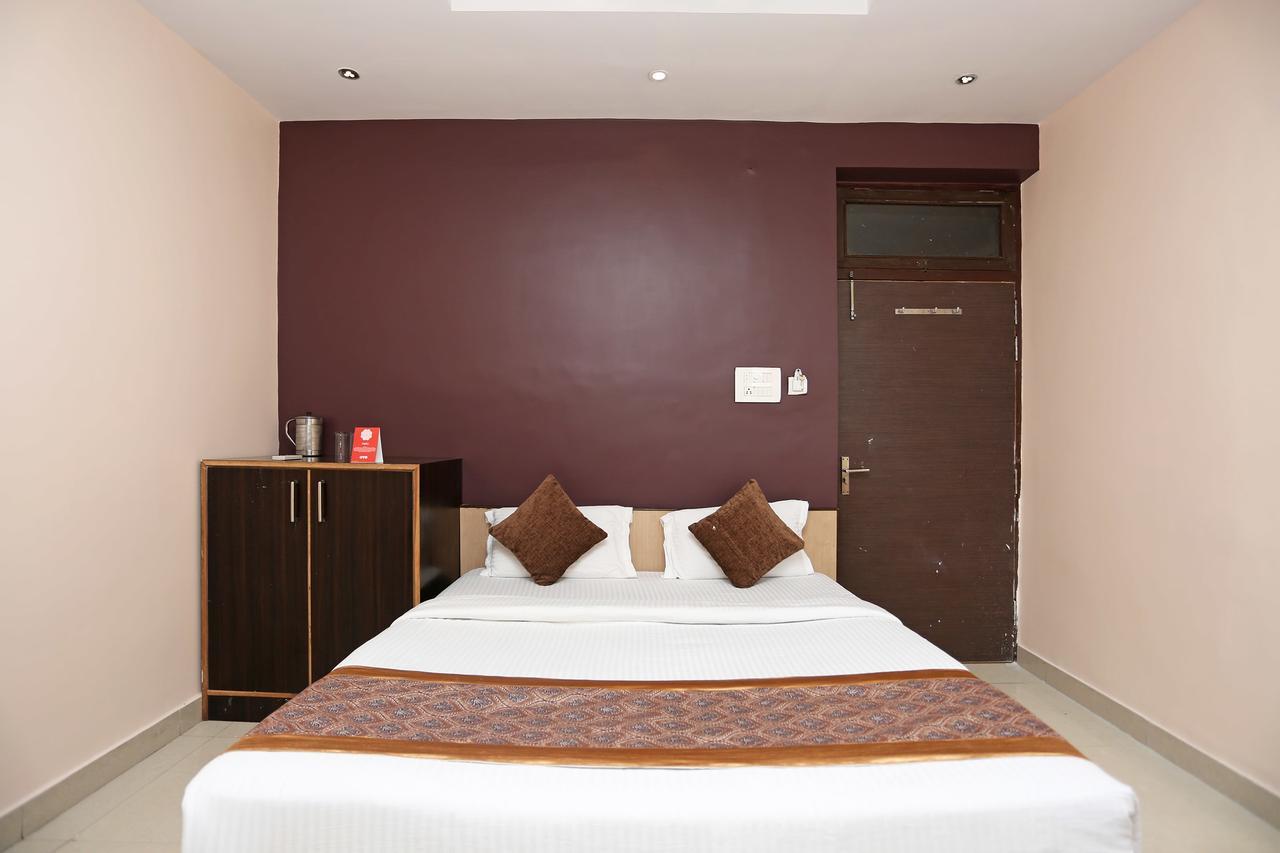 Oyo 11596 Sanjay Guest House Kānpur Exterior photo