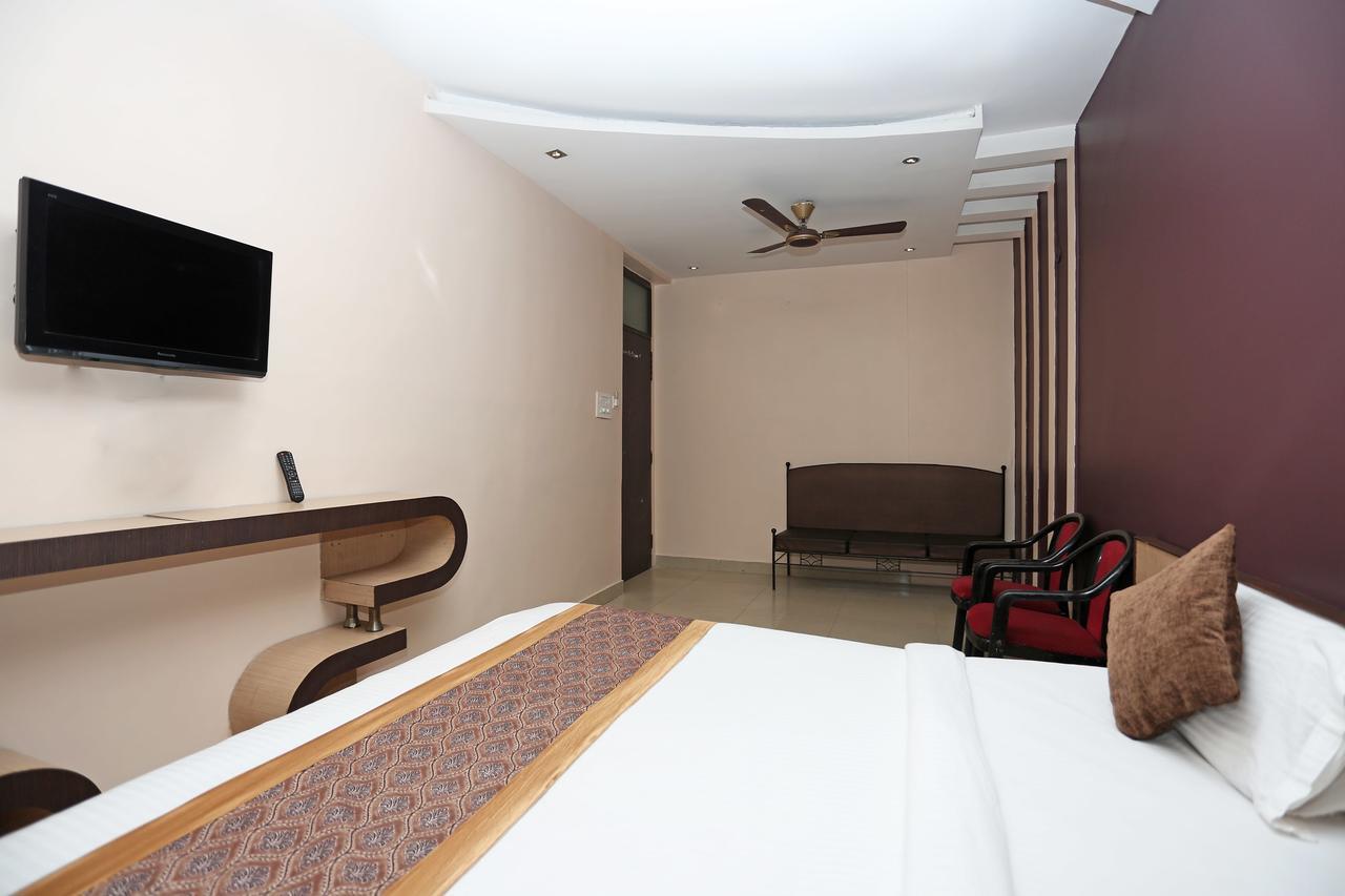 Oyo 11596 Sanjay Guest House Kānpur Exterior photo